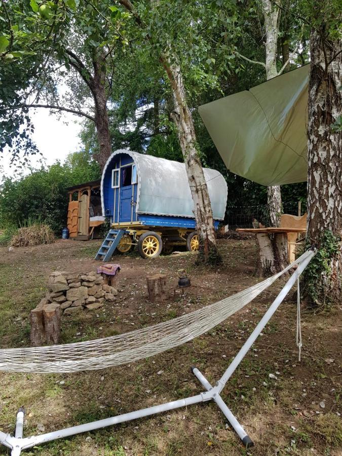 Belle-Isle-en-Terre Retraite Rustique En Bordure De Foret A La Campagne酒店 外观 照片